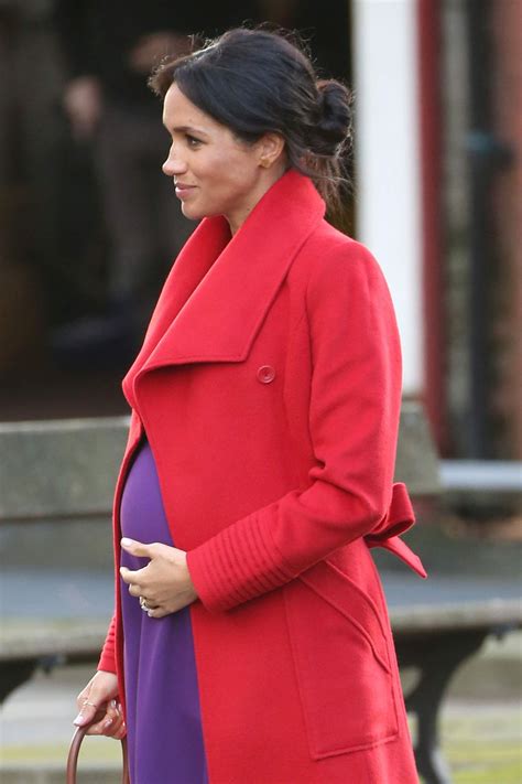 Pregnant MEGHAN MARKLE at Town of Birkenhead in Merseyside 01/14/2019 ...