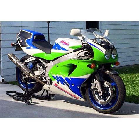 Classic Sportbikes on Instagram: “1994 zx7r” in 2023 | Retro motorcycle ...