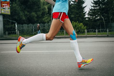 Compression Gear Improves Running Performance and Recovery | POPSUGAR Fitness