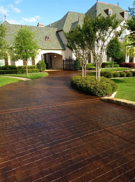 Driveway landscaping, Driveway design, Front yard landscaping