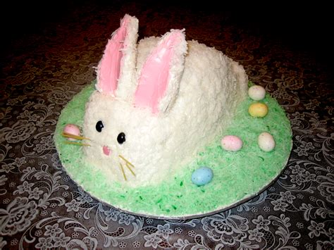 My 1st Easter Bunny Cake | Nat's Corner