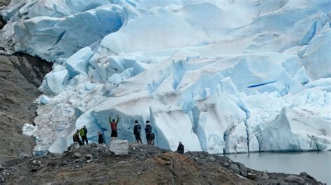 Alaska Capital Worries Tourism Will Shrink Along with Glacier