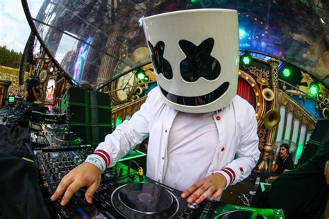 6 Things To Know About Chris Comstock (Marshmello) The Sensational DJ