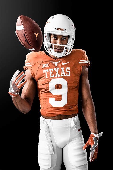 Pin By Slabedits On Photoshoot Poses Texas Longhorns