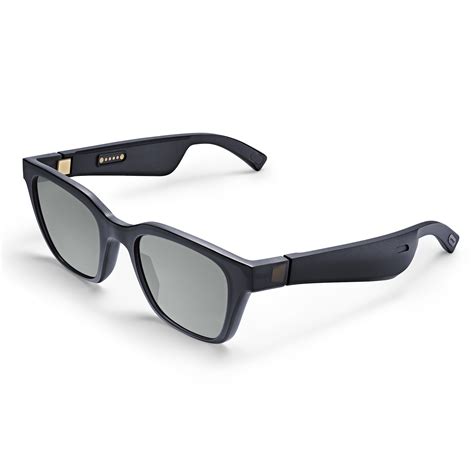 Bose lance des lunettes de soleil connectées avec de la réalité augmentée audio - Numerama