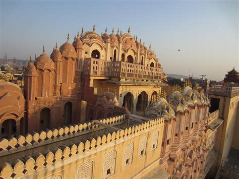 Look and compare low airfare to Jaipur at Flywidus, Get extraordinary travel experiences from ...