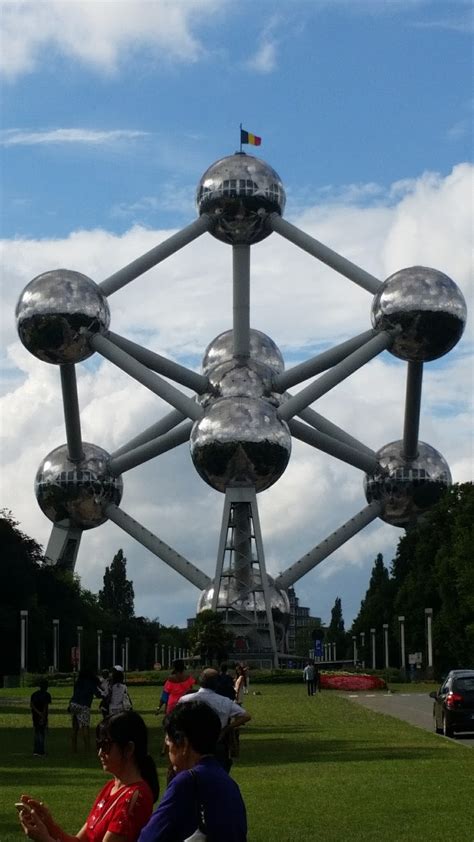 Rose' World: Brussels | Atomium