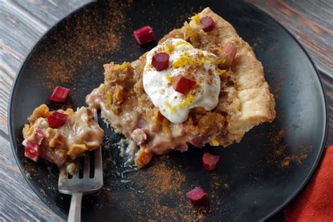 Sour Cream Rhubarb Pie Recipe- Food Meanderings