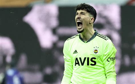 Altay Bayındır, Fenerbahçe'den ayrılacak mı? İşte transfer sözleri ...