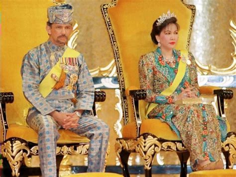 World’s richest men: Sultan of Brunei leads a lavish life | The Advertiser