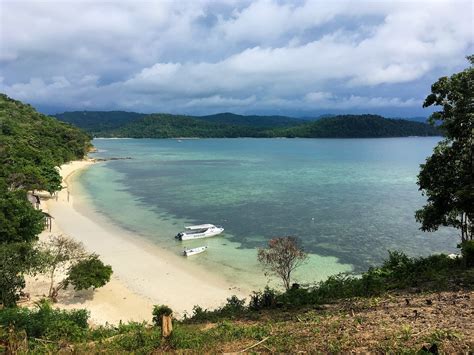 Pantai Merakit & Bigfin Dive Camp - Sabah, Malaysia (Borneo) - AwayGoWe ...