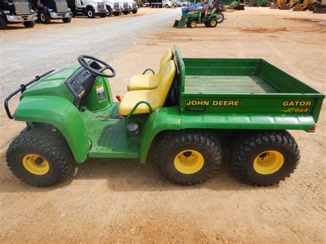 JOHN DEERE GATOR UTV