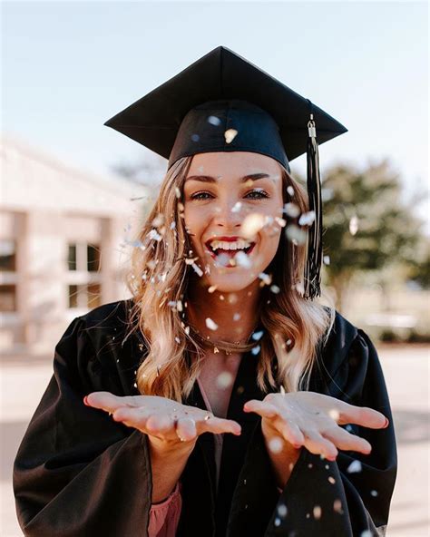 Megan Chavis en Instagram: “Graduation is right around the corner and I ...