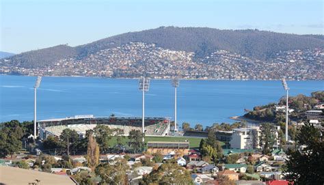 Bellerive Oval between the houses and the beach | States of australia ...