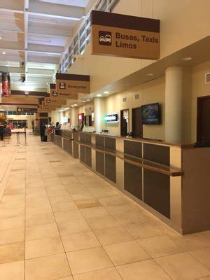 PEORIA INTERNATIONAL AIRPORT - PIA - 55 Photos & 54 Reviews - Airports ...