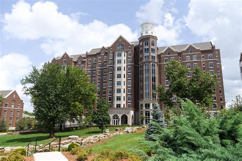 Belmont University Dedicates Newest, Largest Residence Facility, ‘Tall Hall’ - Belmont ...