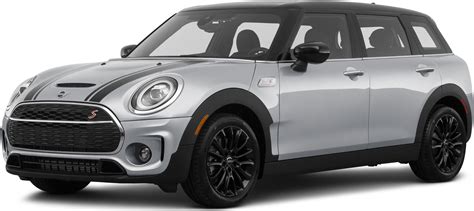 2021 MINI Clubman Reviews, Pricing & Specs | Kelley Blue Book