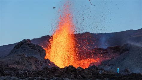 La Réunion : le Piton de la Fournaise en éruption ce lundi pour la ...