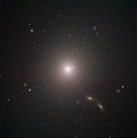 Messier 87 Captured by ESO’s Very Large Telescope | ESO