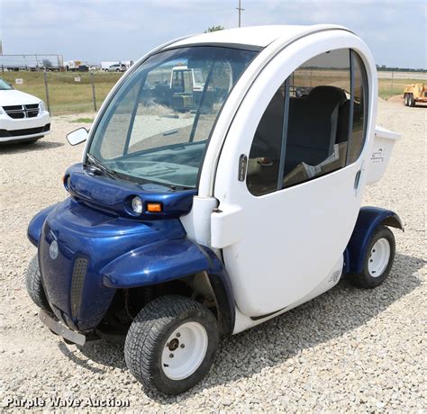 2001 Global Electric Motorcars E825 electric car in Salina, KS | Item DC7525 sold | Purple Wave