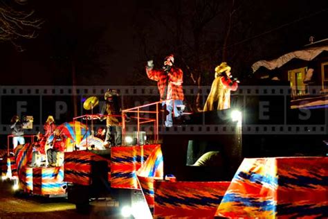 Quebec winter carnival night parade, unique and fun travel idea for all ages (Part 1)