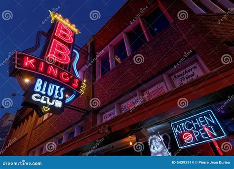 Bar and Restaurants on Beale Street Editorial Stock Image - Image of states, center: 54392914