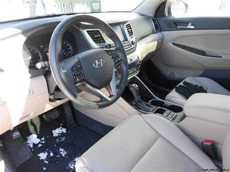 2016 Hyundai Tucson Review - Interior Photos 3