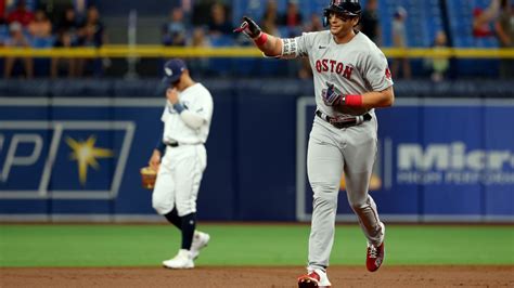 MLB fans baffled after fan refuses to give up Triston Casas’s first HR