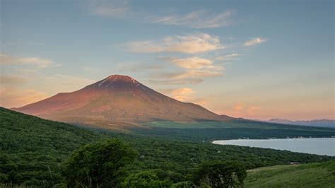 Mount Fuji and Lake Kawaguchi - backiee