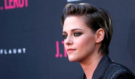 Kristen Stewart - Birthday, Wiki, Bio, Net Worth, Dating, Partner, Stella, Robert Pattinson ...