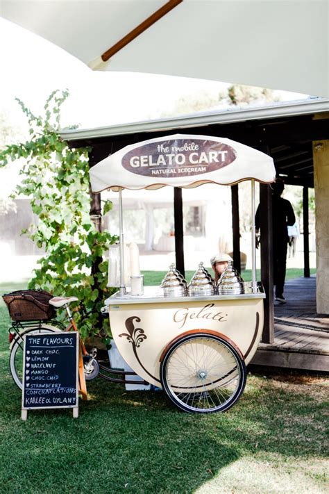 Summer wedding ideas | Gelato cart - Ice cream cart at wedding