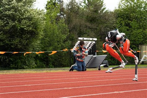 Cassie, the Robot Sets a New World Record — Agility Robotics