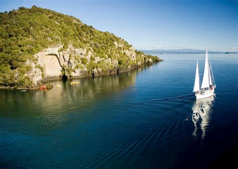 Visit Lake Taupo on a trip to New Zealand | Audley Travel UK