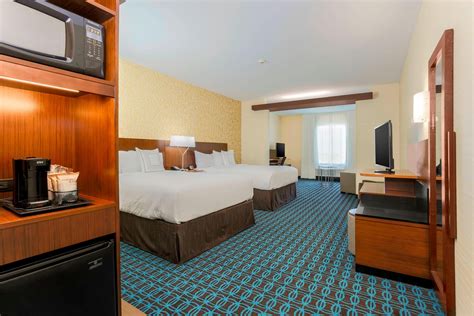 Decatur, TX Hotel Rooms | Fairfield Inn & Suites at Decatur Conference ...