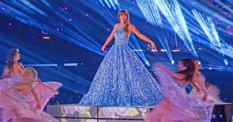 Taylor Swift Was Enchanting in Blue During Final ‘Eras Tour’ Show in L.A. ...Middle East