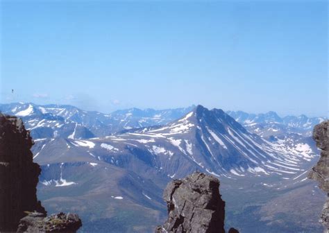File:Ural mountains 3 448122223 93fa978a6d b.jpg - Wikimedia Commons