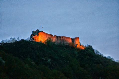 A Visit to Poenari Castle – The Native Pulse