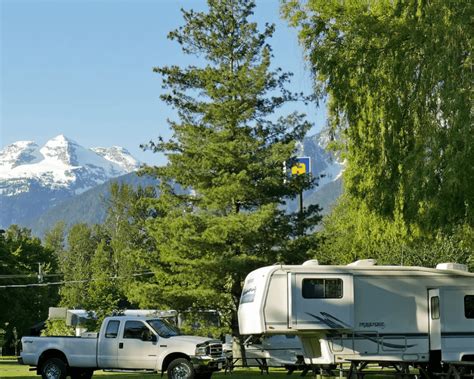 5 Gorgeous Spots for Camping in Revelstoke – Red White Adventures