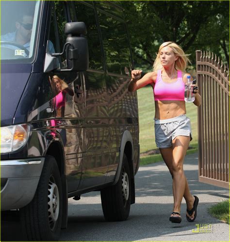 Kate Gosselin: Hot Pink Sports Bra Workout!: Photo 2564950 | Jon Gosselin, Kate Gosselin ...