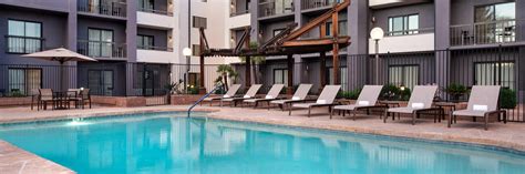 Hotels near Phoenix Sky Harbor Airport | Courtyard Phoenix Airport