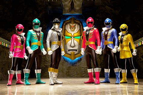 Firestarter's Blog: Power Ranger Super Megaforce Returns August 30th