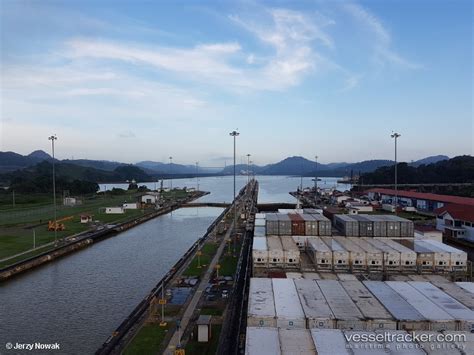 Panama Canal Port Photo from jojek - vesseltracker.com