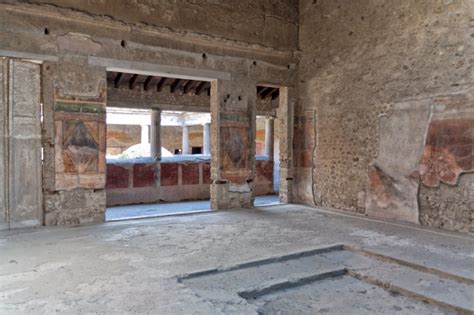 Pompeii - The Roman Time Capsule | Main atrium of the Villa of the Mysteries, Pompeii - Yair ...