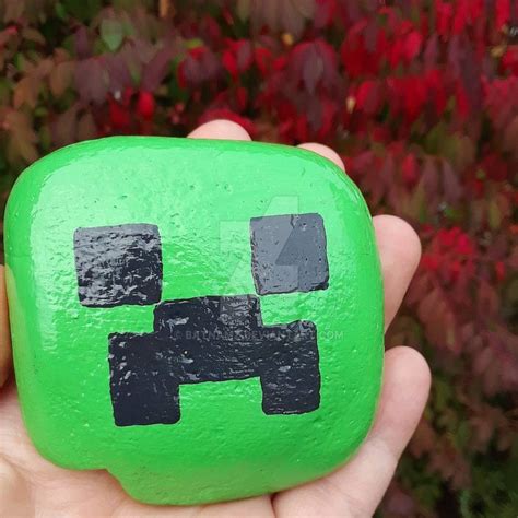 Minecraft Creeper - painted rock by Batnamz on DeviantArt | Painted rocks kids, Painting ...