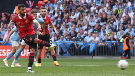 Bruno Fernandes penalty goal for Man Utd in the FA Cup final against ...