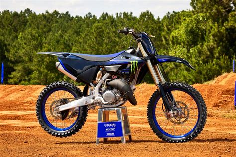 Smoke show: Yamaha revise two-stroke YZ motocross range and reveal all ...