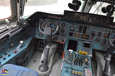 Antonov An-124 cockpit | An Antonov An-124 of Antonov Airlin… | Flickr