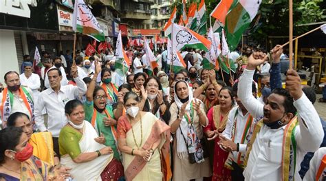 Bharat bandh elicits mixed response in Maharashtra; symbolic protests ...