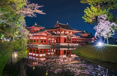 Byodoin Temple Review, Info & Tips - Travel Caffeine