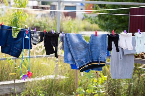 Air Drying vs. Machine Drying | NJ Laundromats